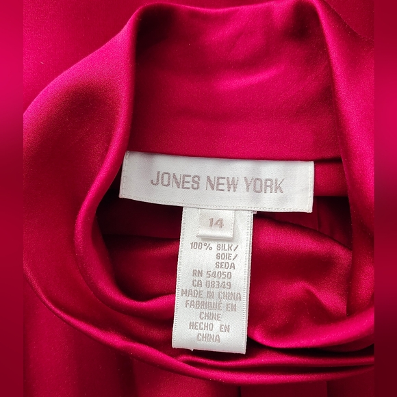 Jones New York 100% Silk Red Long Sleeve Shirt, Button Down Silk Blouse, Size 14 - Picture 6 of 12
